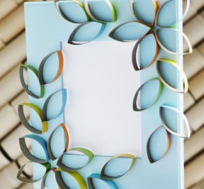 cardboard-petal-picture-frame-craft-photo-420-FF0410CRAFTA09