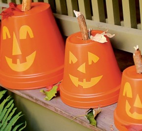 flowerpot-pumpkins-halloween-craft-photo-420-FF1006PARTA03