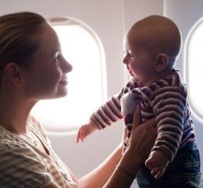 niños en avion