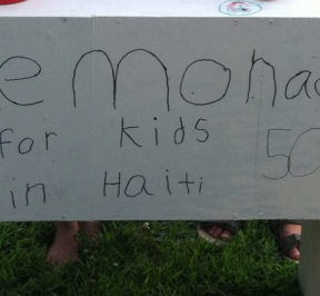 Ayuda real con limonada